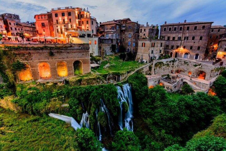 Tivoli Villas Day Trip from Rome in Hadrian Villa and Villa dEste